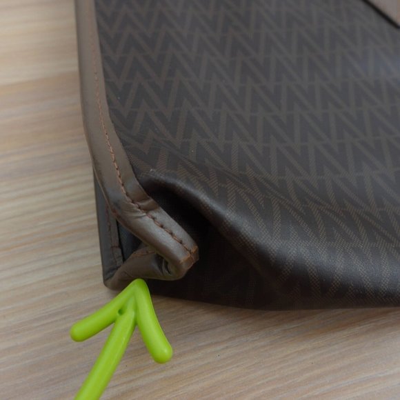 Vintage VALENTINO Purse Brown‎ PVC Clutch Logo Italian MARIO VALENTINO Italy 90s - Picture 7 of 16